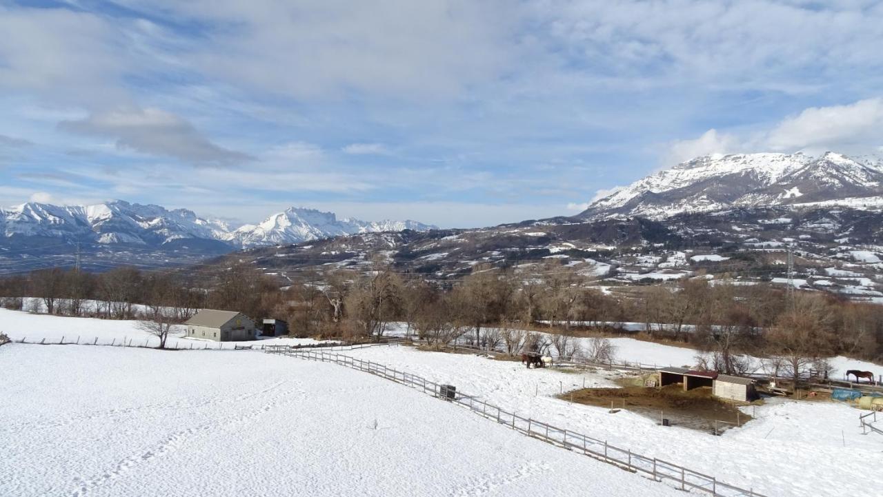 Appartement Offrant Une Magnifique Vue Des Montagnes Saint-Leger-les-Melezes Ngoại thất bức ảnh